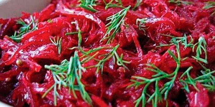 Sałatka z buraków na diecie wysokocholesterolowej