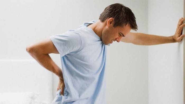 Urinar para queimar com um homem