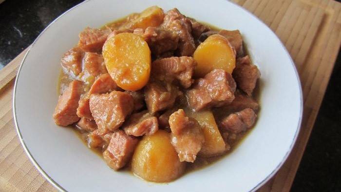 Comida guisada simultáneamente