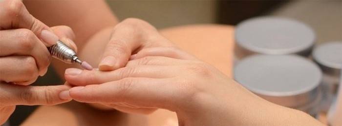 Máquina de manicure em ação