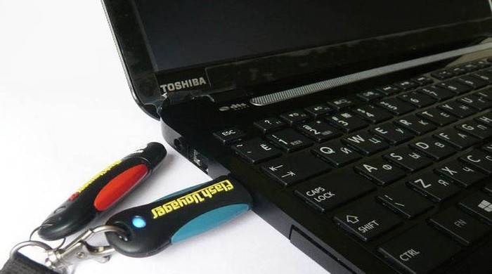 Dysk flash w laptopie
