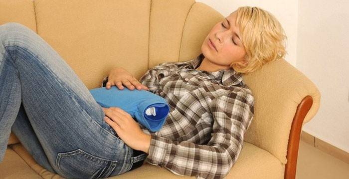 Debilitamiento del cuerpo durante la menstruación.