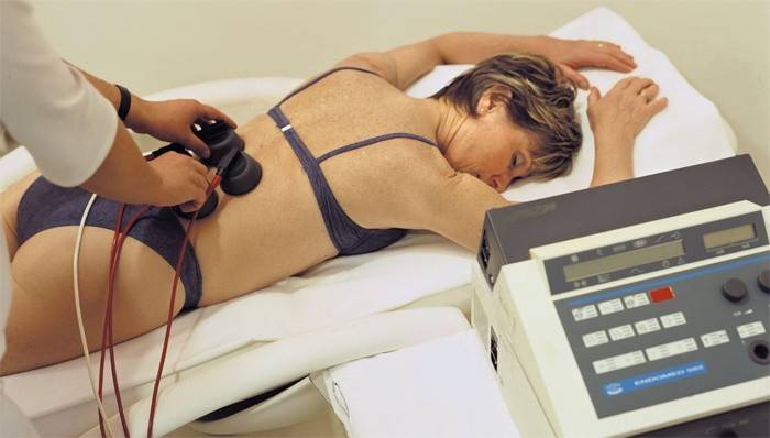 Realización de fisioterapia con espondiloartrosis