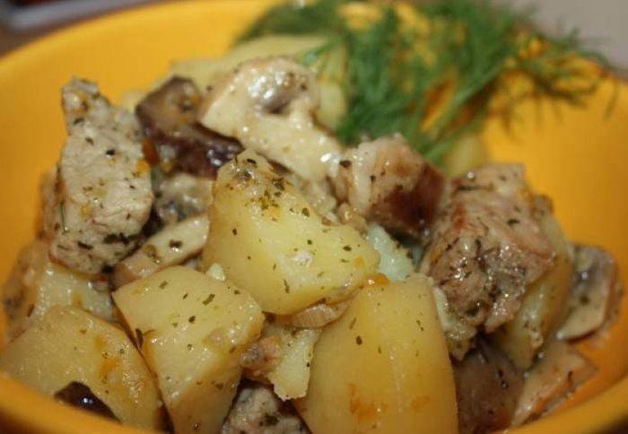 Cómo cocinar papas guisadas con carne