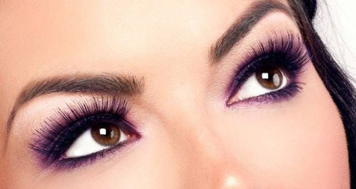 Cor roxa elegante para belezas de olhos castanhos