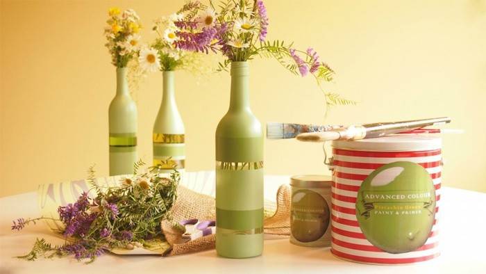 Usando fitas para decorar artesanato