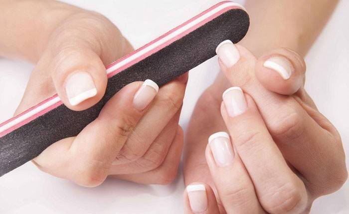 Maneiras de cuidar de unhas com manicure