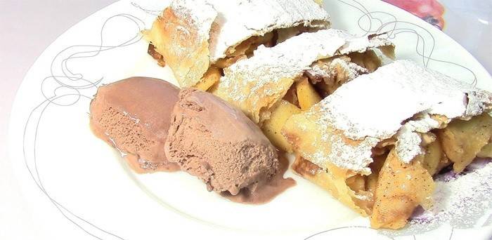 Strudel de lavash con manzanas
