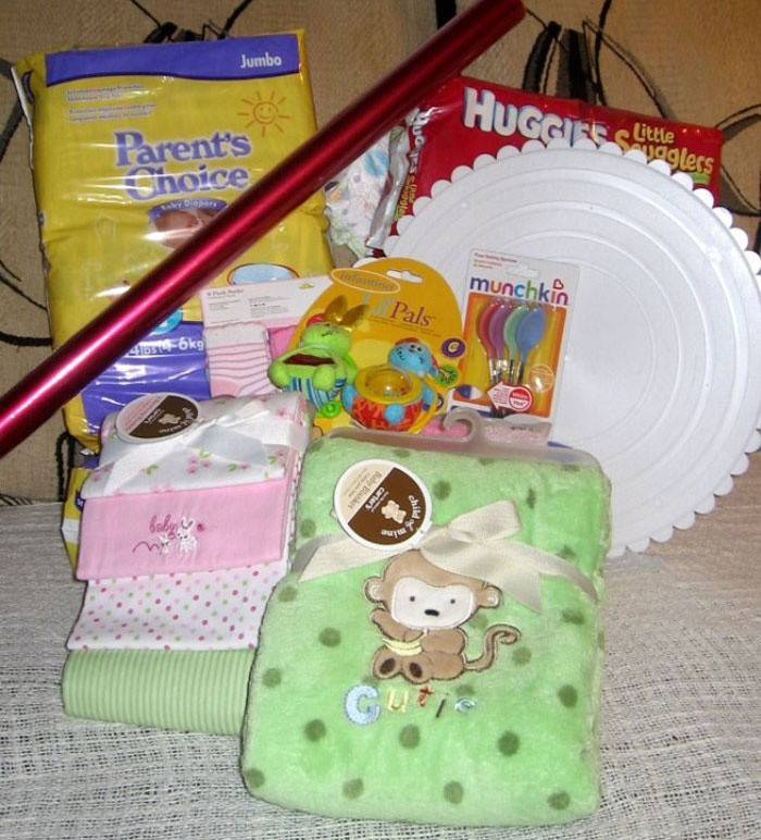 Materiales esenciales para la torta de pañales.