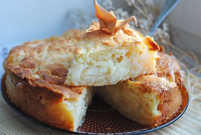 Pastel de dieta con manzanas en kéfir