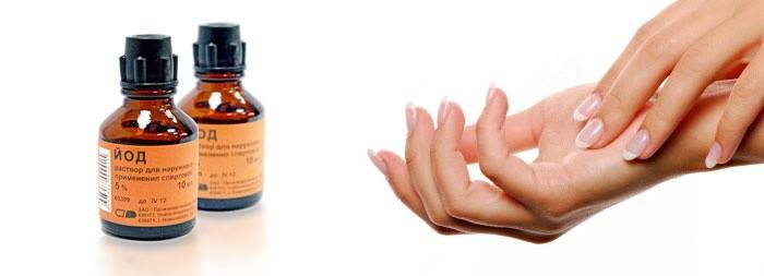 Iodo com unhas esfoliantes