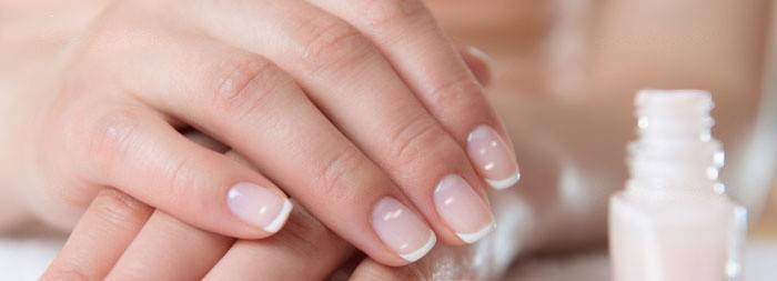 Receitas populares para o tratamento de manchas brancas sob as unhas