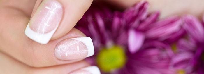 Pontos brancos nas unhas