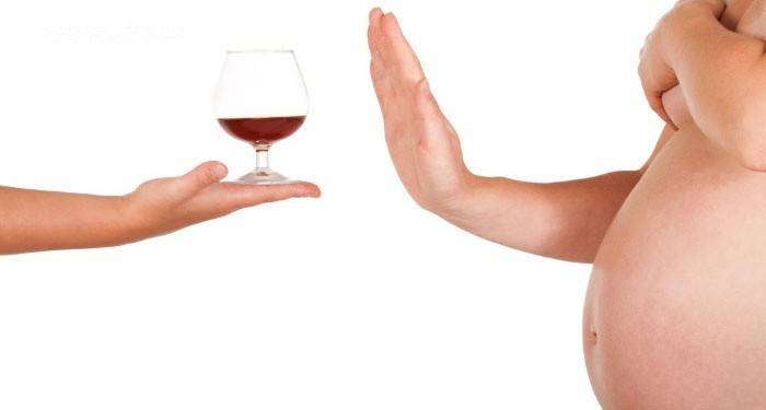 El daño irreparable del alcohol al feto.