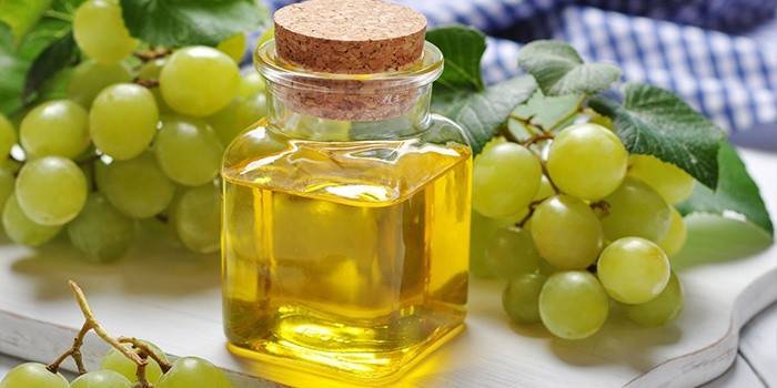 Uvas e um produto cosmético dele