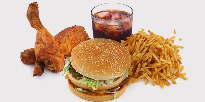 O que você não pode comer com hepatois hepática gordurosa