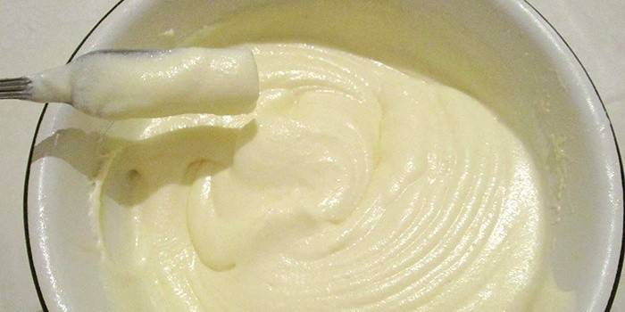Bolo de esponja de creme de leite