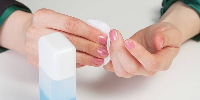 Przygotowanie paznokcia do nieobrzynanego manicure