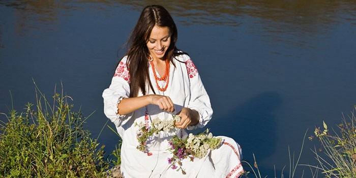 Cómo tejer una corona de flores