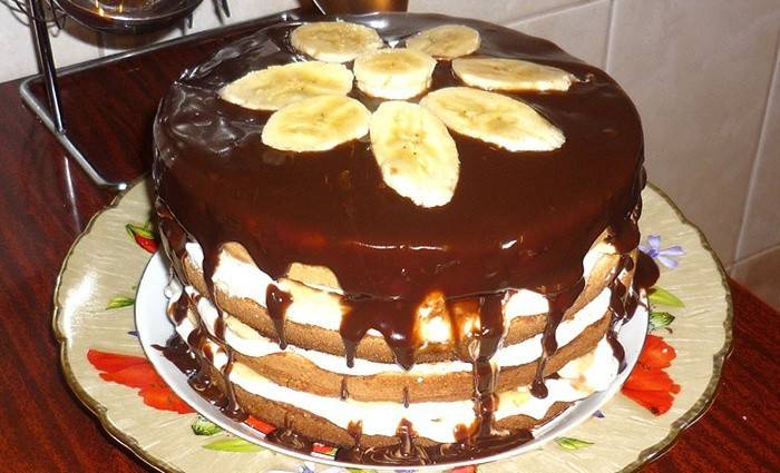 Deliciosa banana e bolo de esponja de chocolate