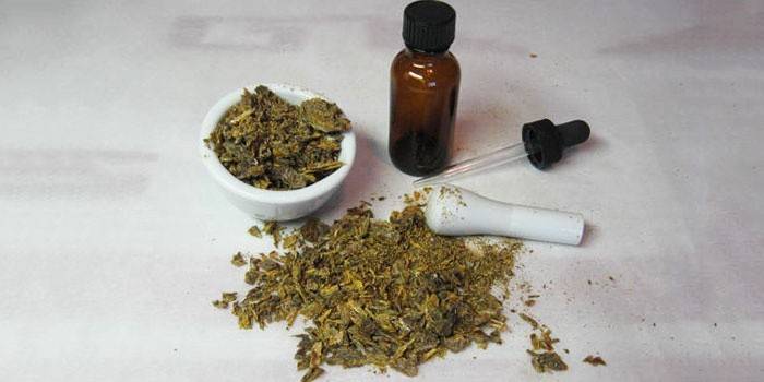 Preparación de tintura de propóleo para alcohol.