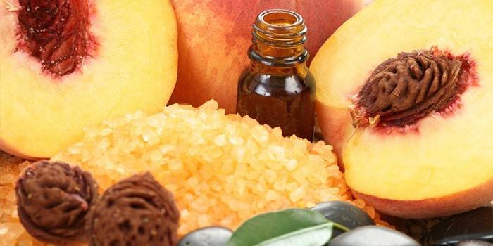 Pêssegos e óleo cosmético deles