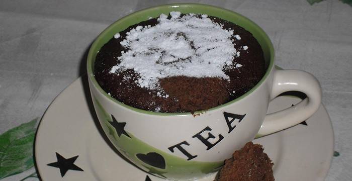 Cupcake rápido e fácil em uma caneca