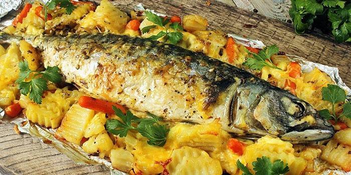 Caballa con papas y queso