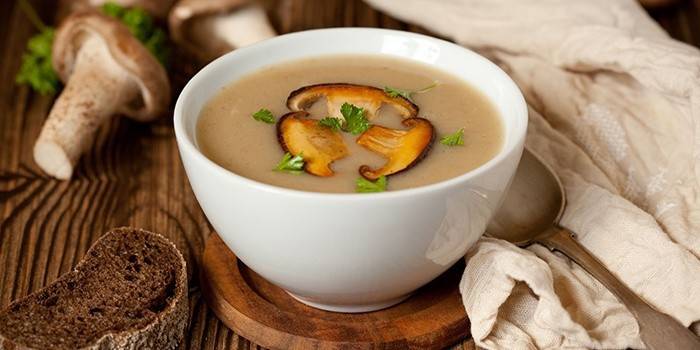 Sopa de Cogumelos Veganos