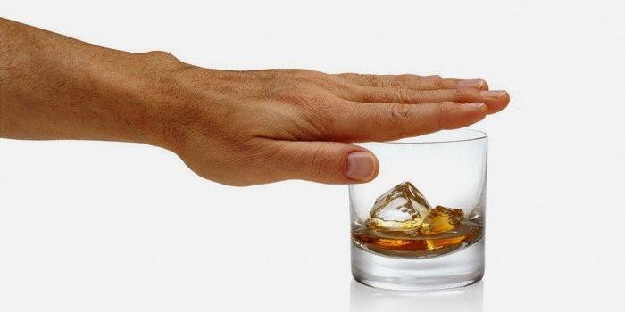 Odmowa spożywania alkoholu przed przejściem analizy hormonu antymullerowego