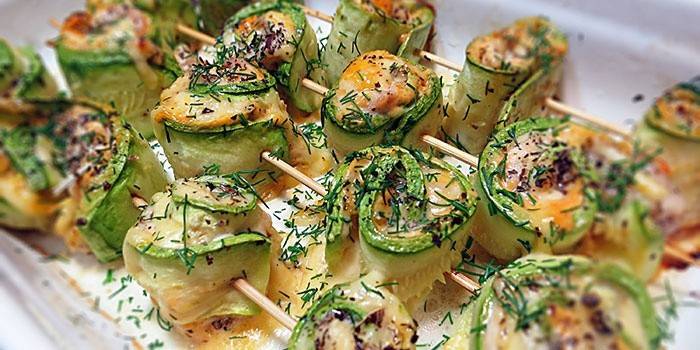 Rollos de calabacín y carne picada