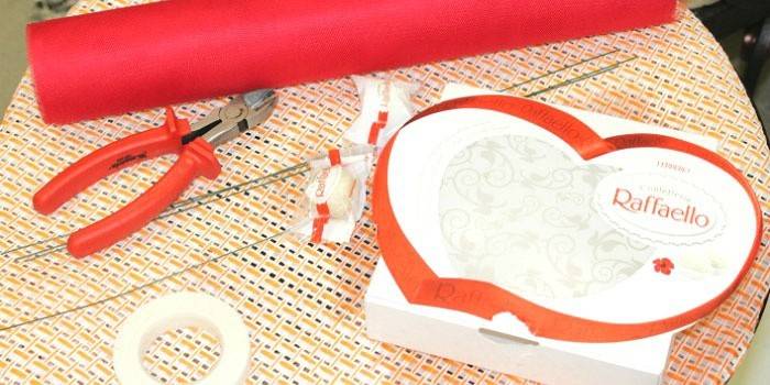 Materiales para un ramo con Raffaello
