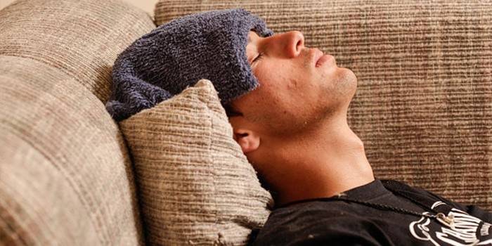 Homem, descansar, sofá