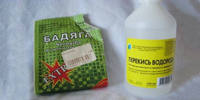 Esponja e ingredientes de descascamento de peróxido de hidrogênio