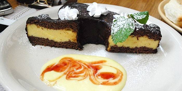 Bolo de Chocolate com Requeijão