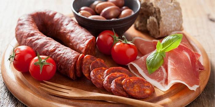 Zakázané potraviny s tabuľkou stravovania 1