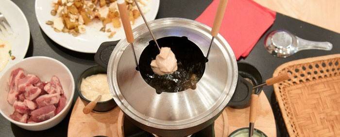 Fondue de pescado, carne y verduras