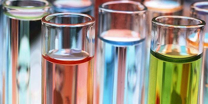 A presença de moléculas de proteína na urina