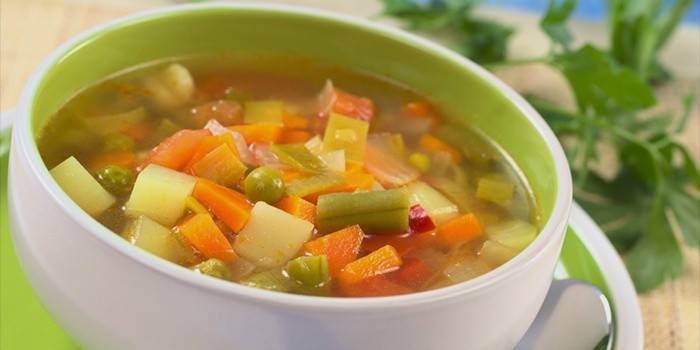 Sopa de verduras para la dieta de bailarinas