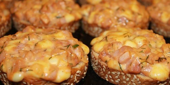 Sandwiches De Queso
