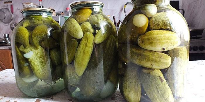 Nakladané uhorky s kyselinou citrónovou