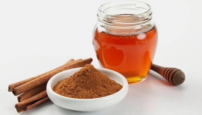 Mel e canela para fazer tinta em casa