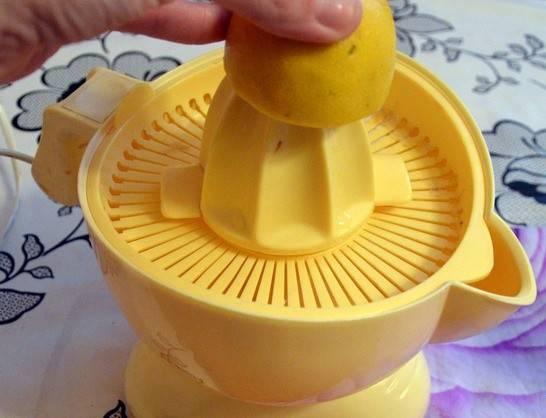 Hacer jugo de limon