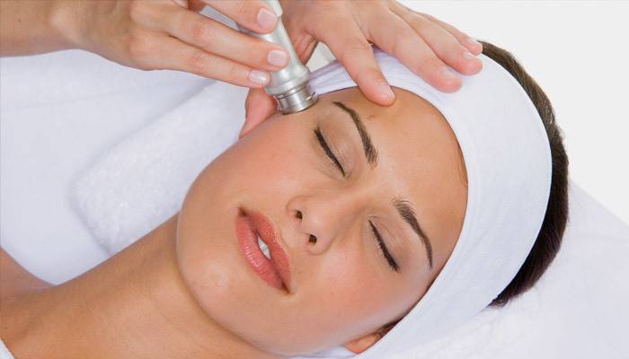 Limpeza de pele facial a laser