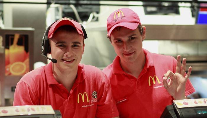 Caras no McDonalds