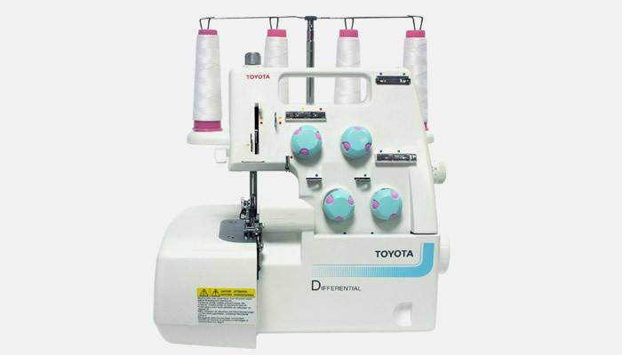 Máquina de coser Toyota con overlock