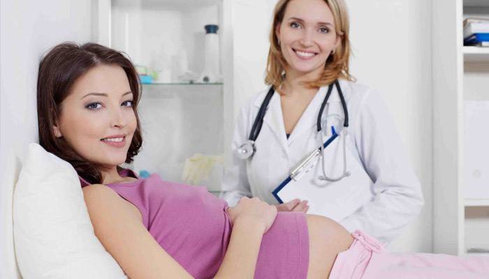 Mulher grávida, em, a, doctor's, compromisso