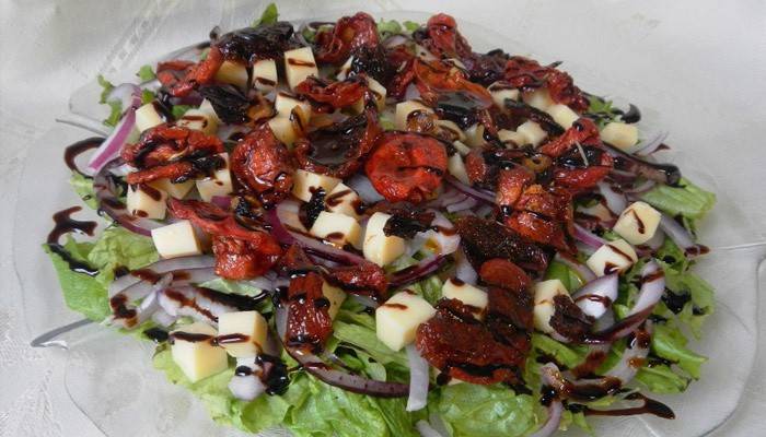 Ensalada de tomate seca al sol