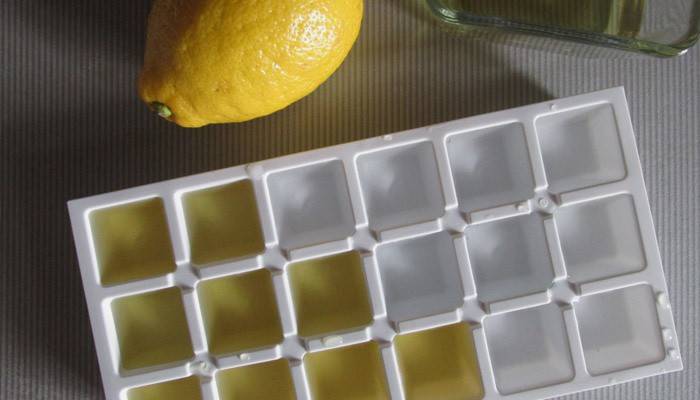 Cubos de gelo de limão para rugas faciais