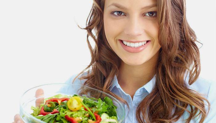Niña se adhiere a la dieta de la celulitis